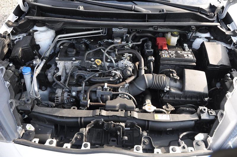 Toyota Yaris 1.5VVT-i 92kW - fotka 9 z 18