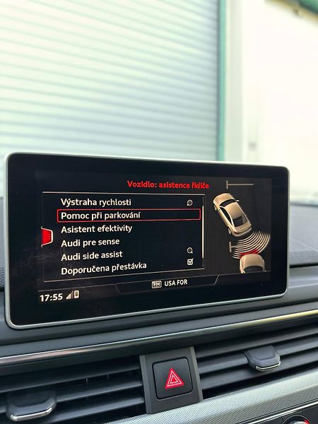 Audi A4 (2016) B9 2.0 TDI 140 KW QUATTRO 2016 - fotka 26 z 30