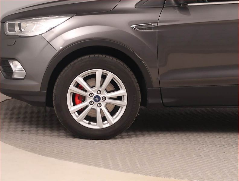 Ford Kuga (2018) Titanium 1.5 TDCi, Navi - fotka 14 z 15