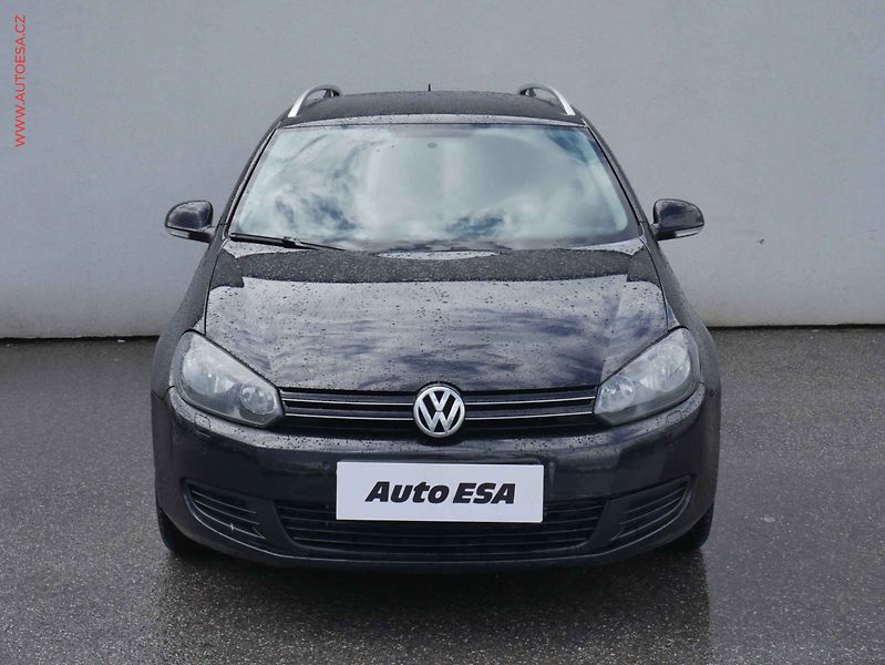 Volkswagen Golf (2010) 1.6TDi, Klima - fotka 2 z 14