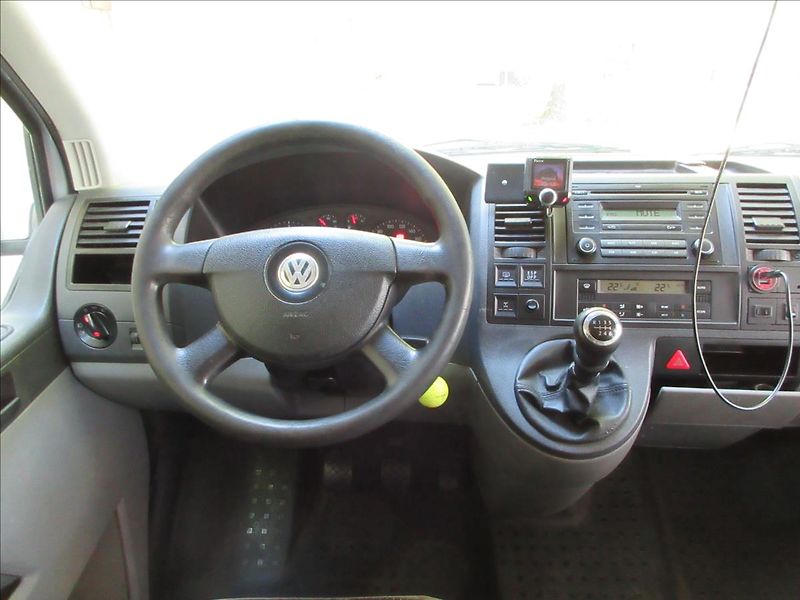 Volkswagen Caravelle 2,5 TDi 128Kw, 4x4, 7míst, Lon - fotka 17 z 30