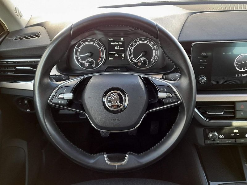 Škoda Scala 1.0TGi  G-TEC STYLE 66KW 6MP - fotka 17 z 20