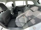 Škoda Superb 2,0 TDI DSG Combi Style Extra - náhled 16