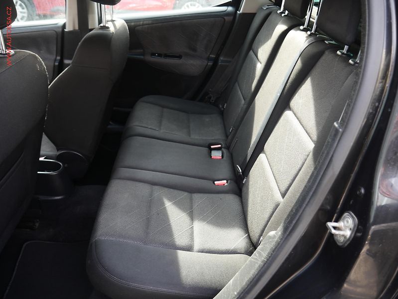 Peugeot 207 (2008) 1.6i, AC, TZ - fotka 10 z 16