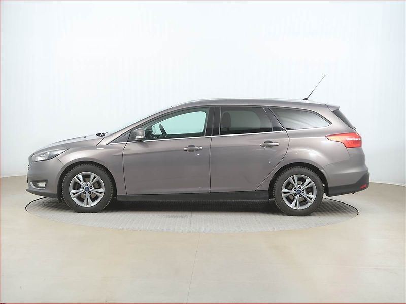 Ford Focus (2015) 1.5 TDCi, Tempomat - fotka 3 z 14