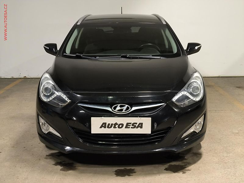 Hyundai i40 (2013) 1.7CRDi, ČR, AT, navi, xenon - fotka 2 z 17