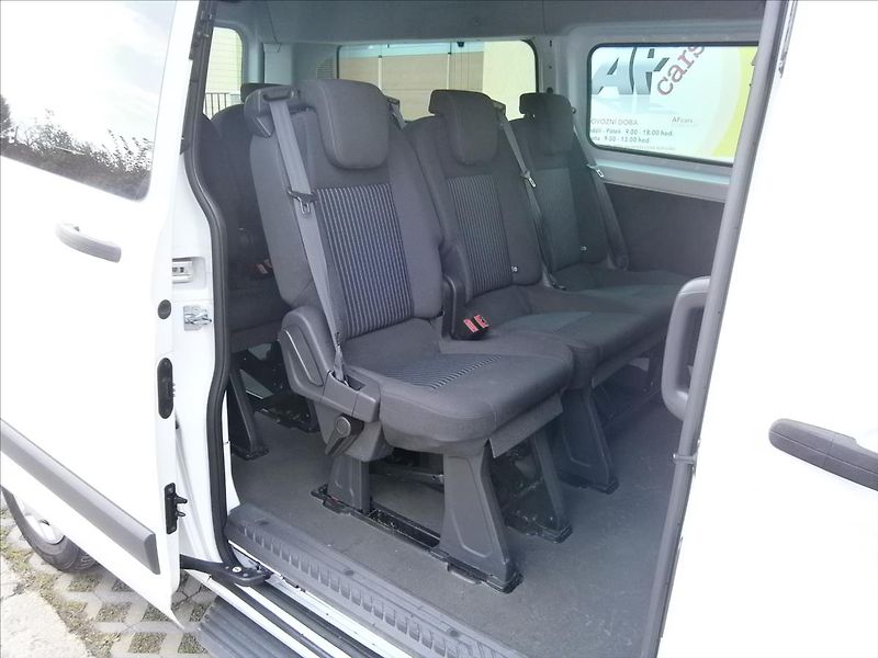 Ford Transit Custom 2,2 TDCI L2H2 KLIMA 9 MÍST - fotka 11 z 26