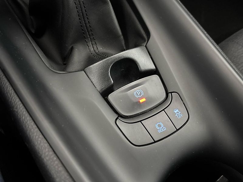 Toyota C-HR Active - fotka 25 z 27