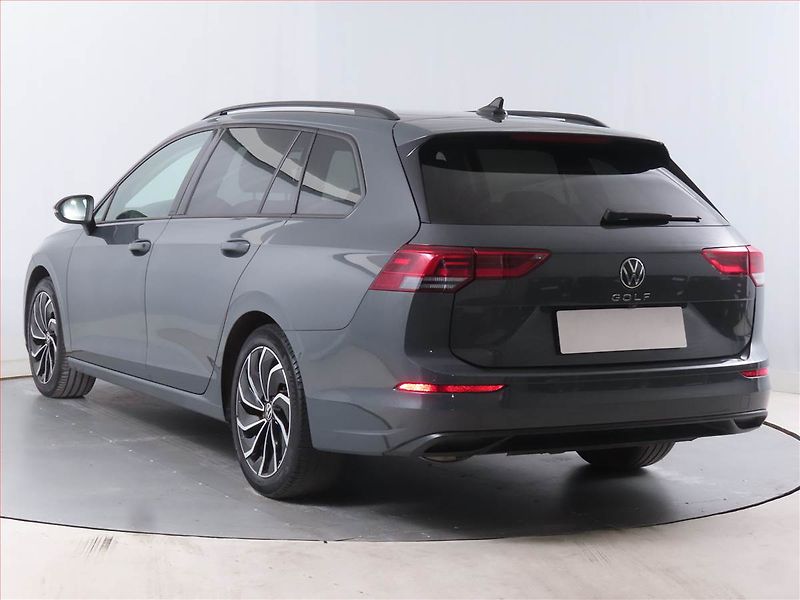 Volkswagen Golf (2021) Life 2.0 TDI, ČR,1.maj - fotka 4 z 15