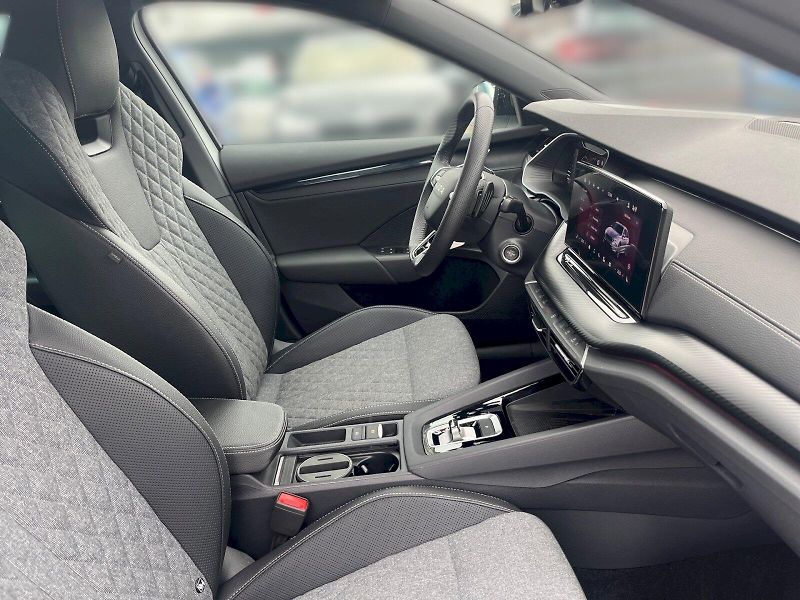 Škoda Octavia (2025) COMBI SPORTLINE 1.5 TSI 110 kW - fotka 23 z 41