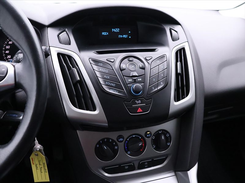 Ford Focus 1,0 EcoBoost 74kW Klima CZ - fotka 18 z 29