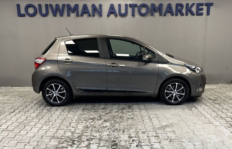 Toyota Yaris 1.5 AT ACTIVE TREND - fotka 15 z 15