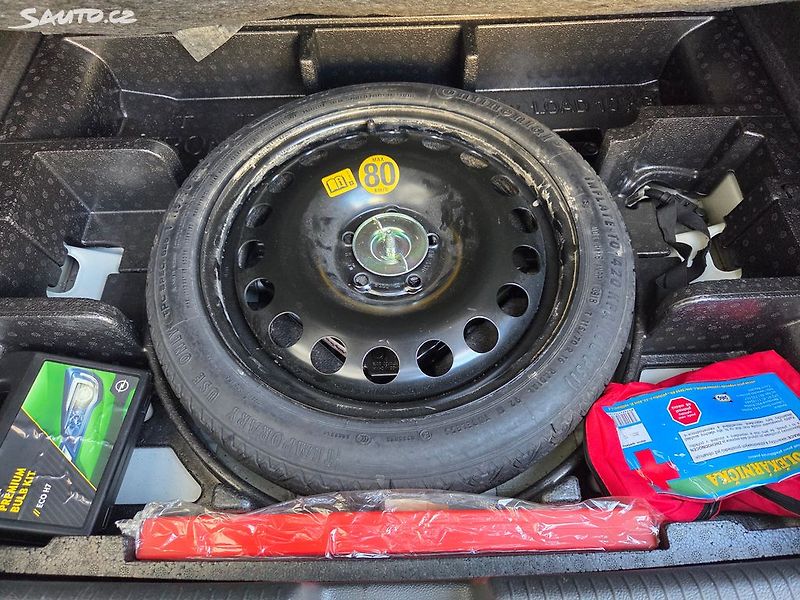 Opel Astra (2019) 1.4 Turbo 92Kw 1.maj Odp DPH - fotka 19 z 32