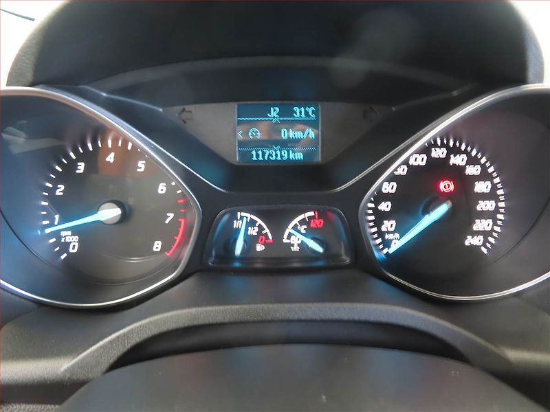 Ford Kuga (2015) 1.5 EcoBoost, Tempomat - fotka 11 z 13