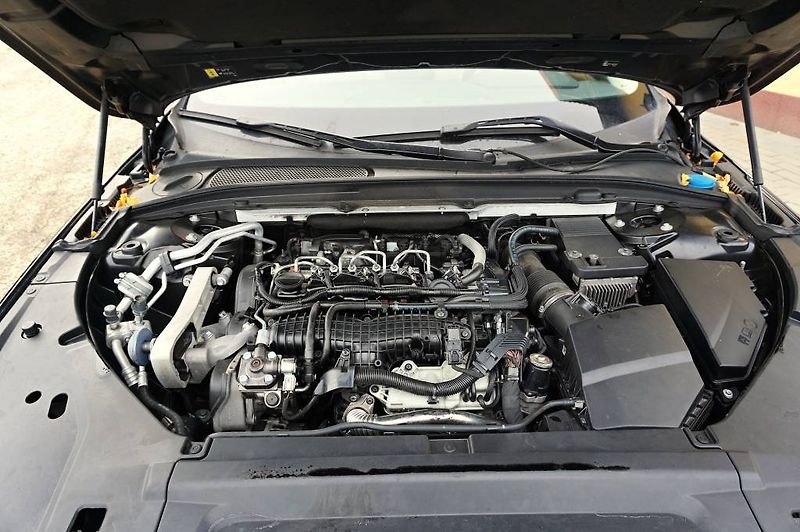 Volvo V90 (2019) INSCRIPTION POLESTAR 2,0 D5 17 - fotka 45 z 53