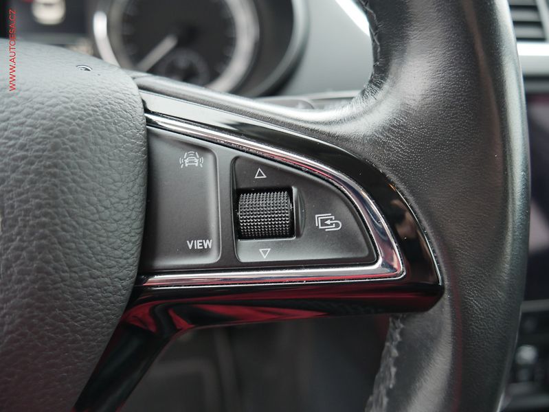 Škoda Octavia (2019) 1.6 TDi, ČR, DSG, LED, autoAC - fotka 22 z 26