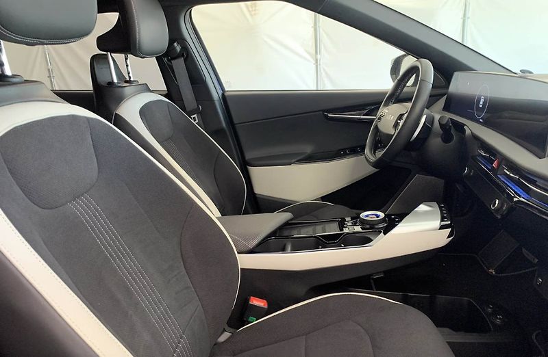 Kia EV6 GT-Line 77.4kWh Meridian Pano - fotka 11 z 19