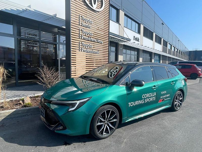 Toyota Corolla 1.8 Hybrid Automat GR Sport - fotka 4 z 28