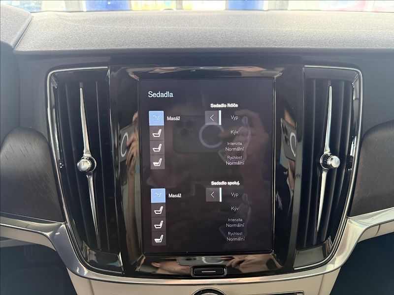 Volvo V90 2,0   173kW,CROSSCOUNTRY,SERVI - fotka 27 z 35
