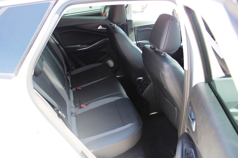 Opel Grandland X (2019) 1,5CDTI KLIMA NAVI EL.OKNA ALU - fotka 12 z 16