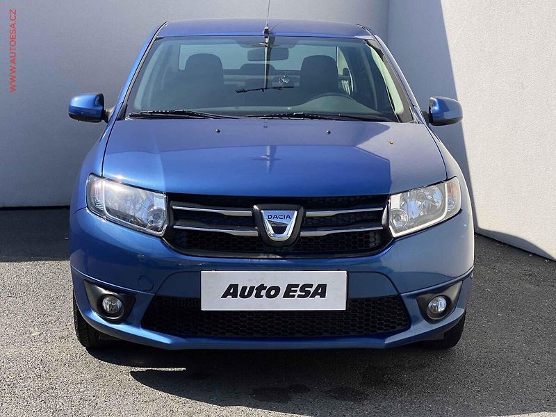 Dacia Logan (2014) 1.5 dCi, 2.maj, AC, el. - fotka 2 z 15