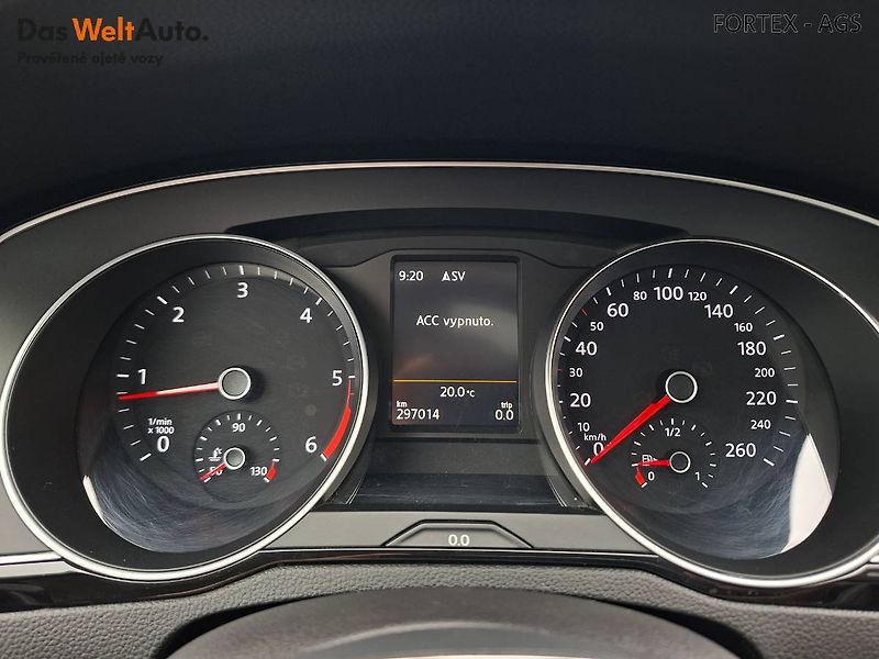 Volkswagen Passat (2015) Variant Highline, 2.0 TDI,110k - fotka 8 z 28