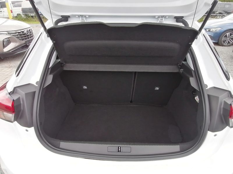 Opel Corsa (2023) 1.2 Turbo 74kW - fotka 17 z 18