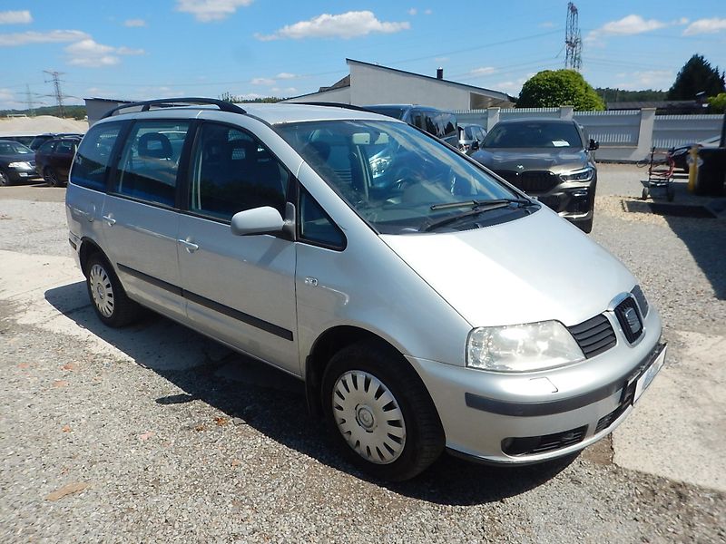 Seat Alhambra 1.9 TDi 85 kw - fotka 2 z 13