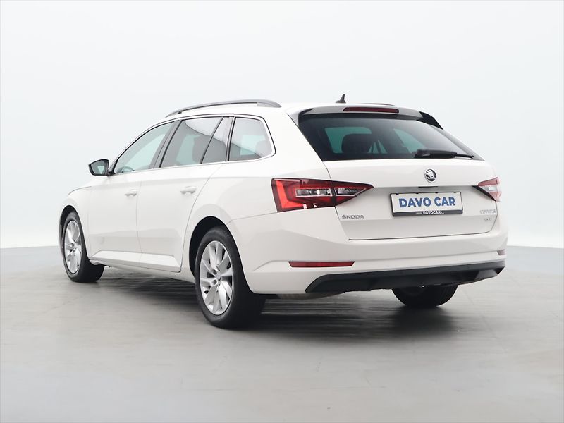 Škoda Superb 2,0 TDI 140kW DSG 4x4 CZ - fotka 5 z 31