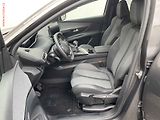 Peugeot 3008 (2023) 1.2 PT, Allure, navi, kamera - náhled 9