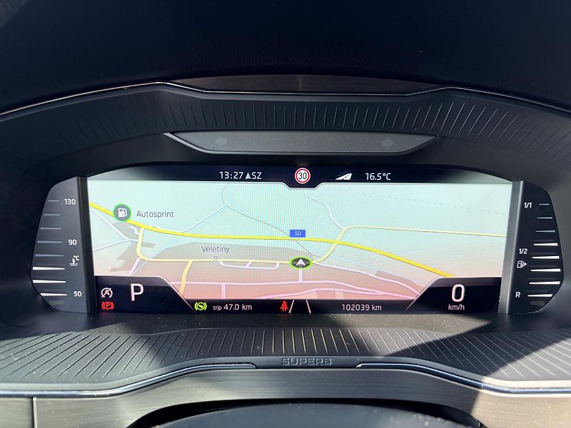 Škoda Superb 2.0TDI DSG MATRIX CANTON - fotka 27 z 59