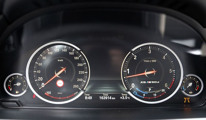 BMW X6 M50d xDrive/280 KW/20/B&O/ČR - fotka 37 z 48