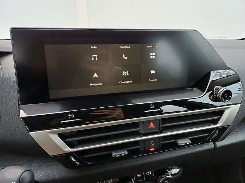 Citroën C4 YOU Hybrid 110k Automatic - fotka 12 z 35