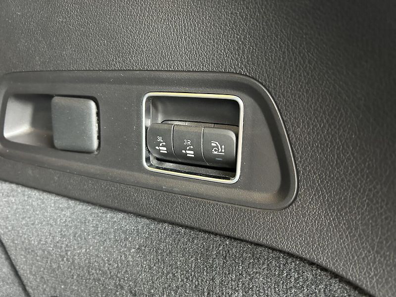 Mercedes-Benz GLS 400d 4MATIC AMG AIRMATIC - fotka 31 z 31