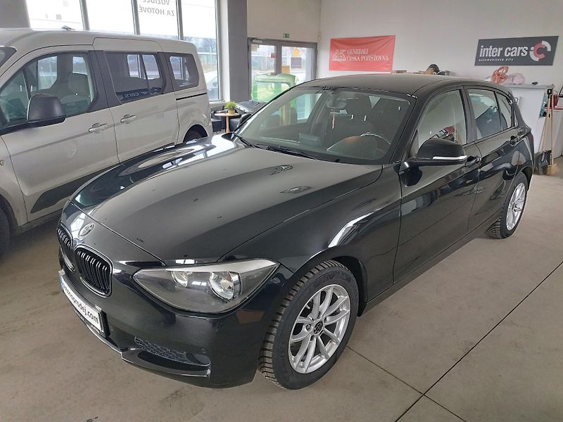 BMW Řada 1 (2014) 116I,75KW,KLIMA,ALU,SER.KN - fotka 4 z 30
