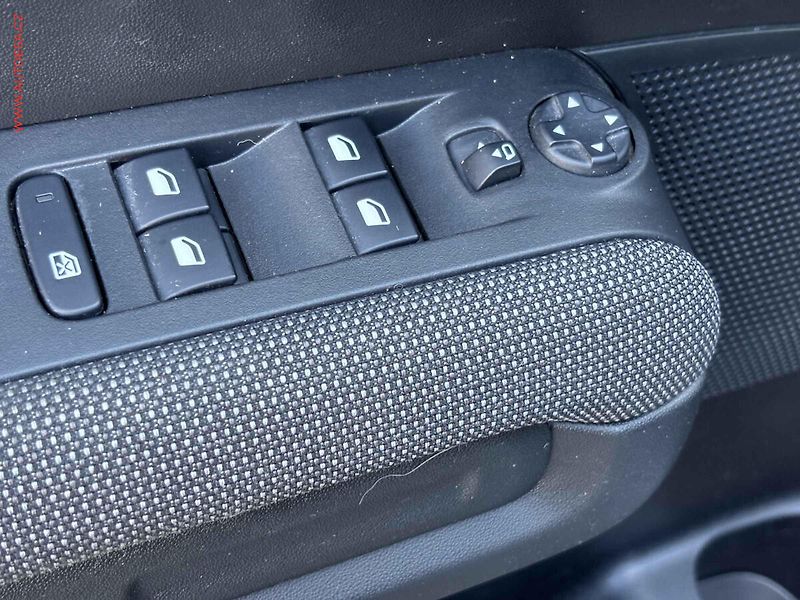 Citroën C3 Aircross (2019) 1.2PT, Shine, navi, TZ - fotka 10 z 14