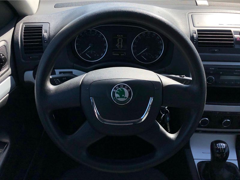 Škoda Octavia Combi Ambition 1.9 TDi - fotka 17 z 29