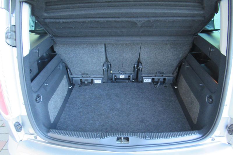 Škoda Roomster 1.4i AUT. KLIMA SADA KOL - fotka 17 z 20