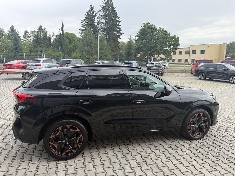Cupra Terramar (2026) 2.0TSI 150kW 4WD R20 NT ZÁR 5L - fotka 9 z 37