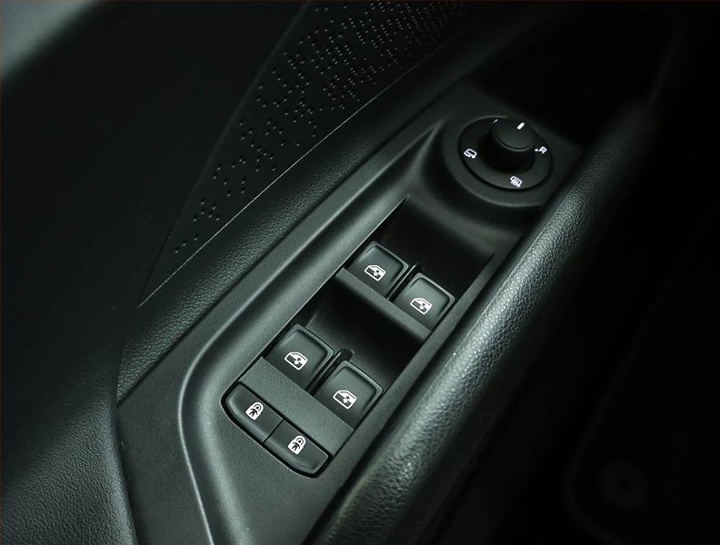 Škoda Enyaq (2021) iV 80 (82 kWh), SoH 90% - fotka 15 z 20