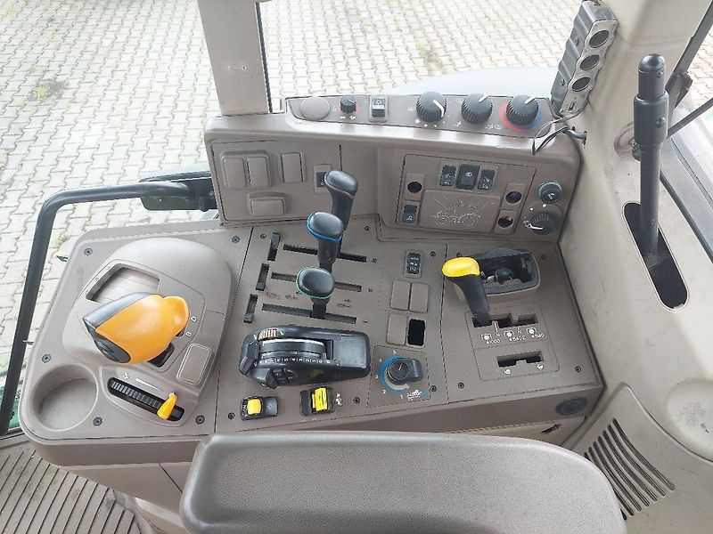John Deere (2016) 6000 M 11.0t 6155M agricultura - fotka 8 z 9