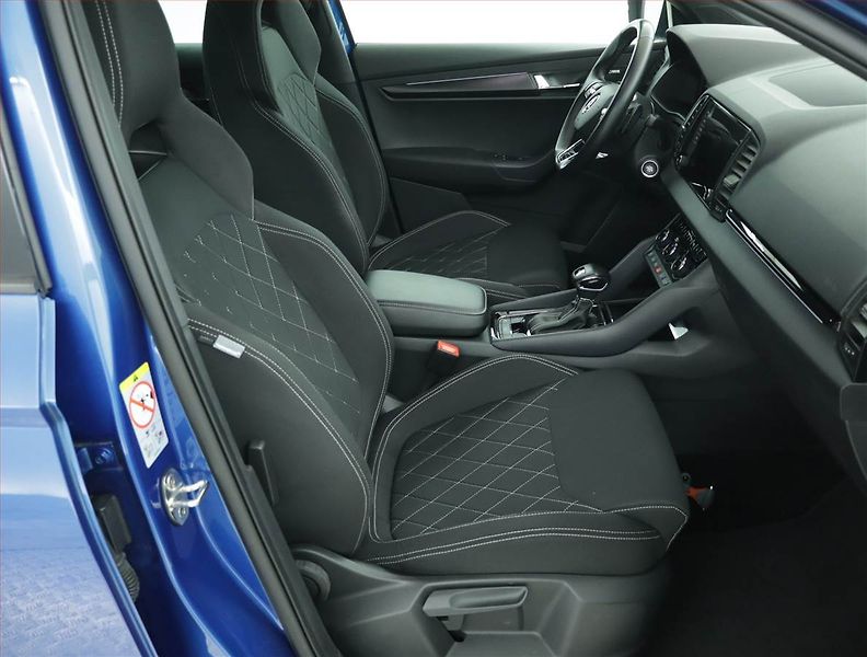 Škoda Karoq (2022) Sportline 1.5 TSI - fotka 9 z 18