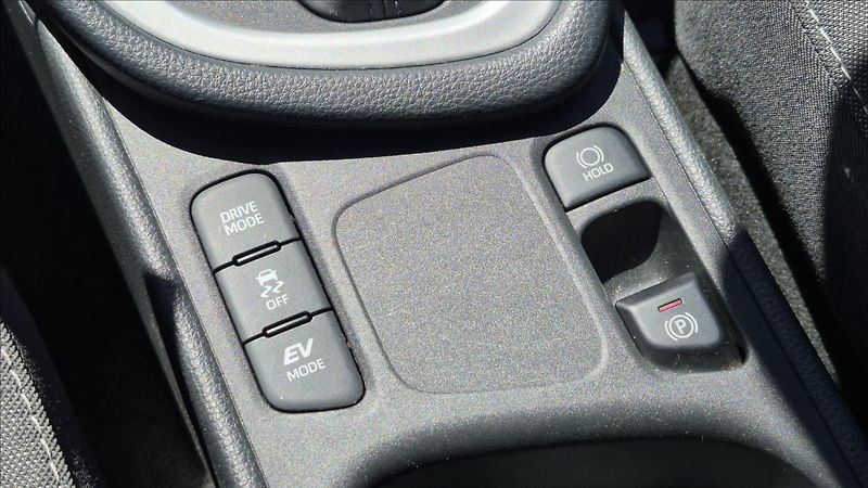 Toyota Yaris 1,5 TNGA HEV 92-1 CVT ČR - fotka 15 z 23