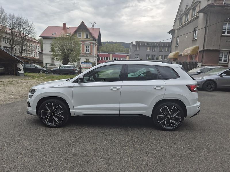 Škoda Karoq SPORTLINE 110kw 4x4 DSG   - fotka 6 z 47