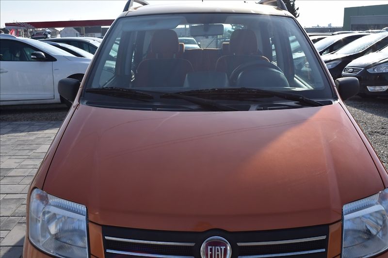 Fiat Panda 1,2 i 44KW AUTOMAT KLIMA ALU - fotka 3 z 49