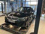 BMW Řada 3 330i xDrive Touring - náhled 1