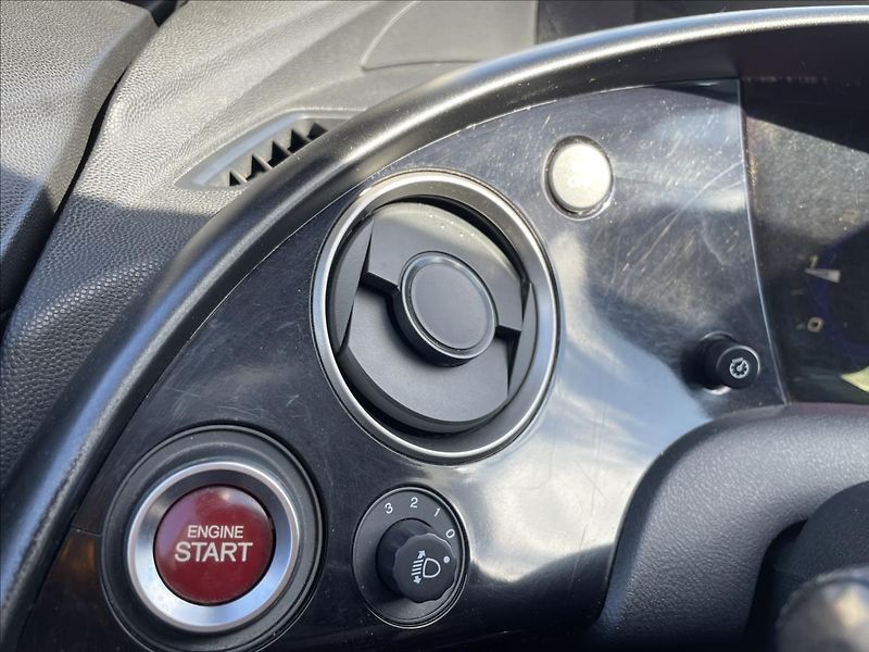 Honda Civic 2,2 CTDi*103kW*+ Al kola 17 l - fotka 14 z 35