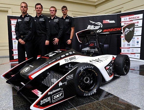 Studenti Vysokého učení technického v Brně představili novou generaci vlastní formule.