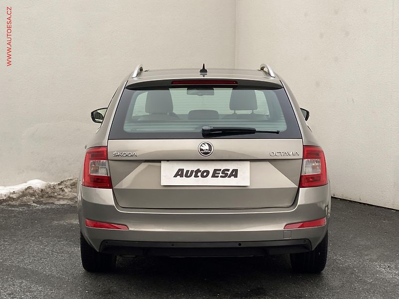 Škoda Octavia (2014) 1.4 TSi, Elegance, DSG, panor - fotka 5 z 18