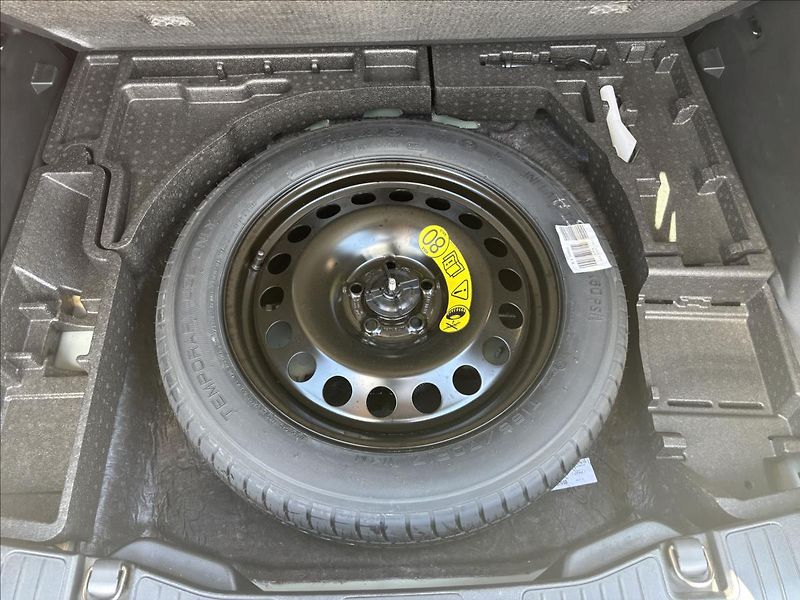 Ford Kuga 1,5 EcoBoost 137 kW ST-Line - fotka 12 z 27